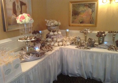 Banquet table setting